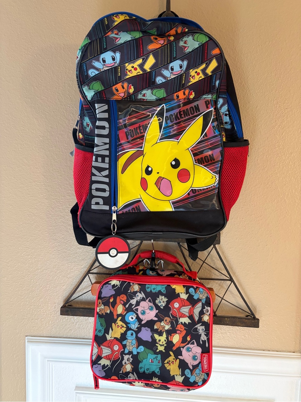 Pokemon BioWorld Backpack & Thermos Pokemon Nylon Insulated Lunch Bag